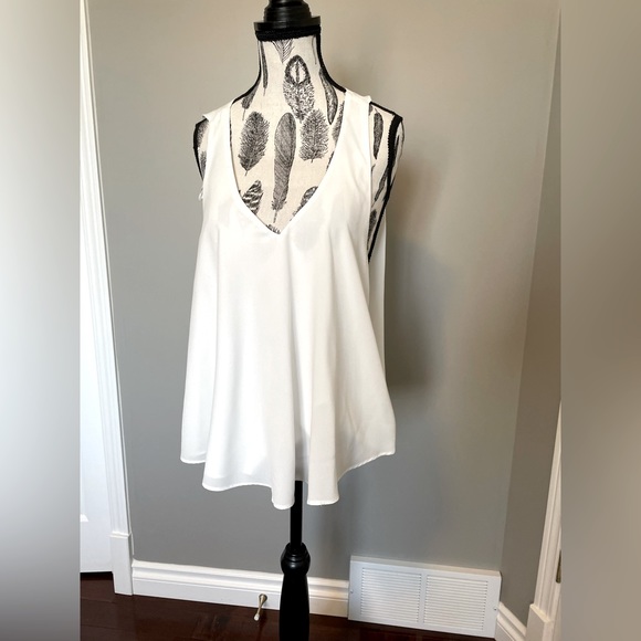 UNIQUE Cape style Zara Blouse - Picture 3 of 9